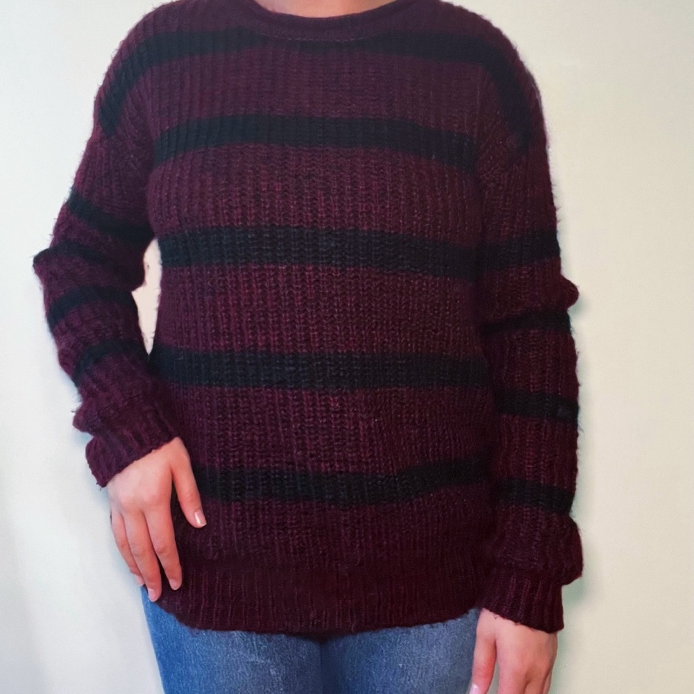 OVERSIZED BLACK AND RED STRIPED SWEATER